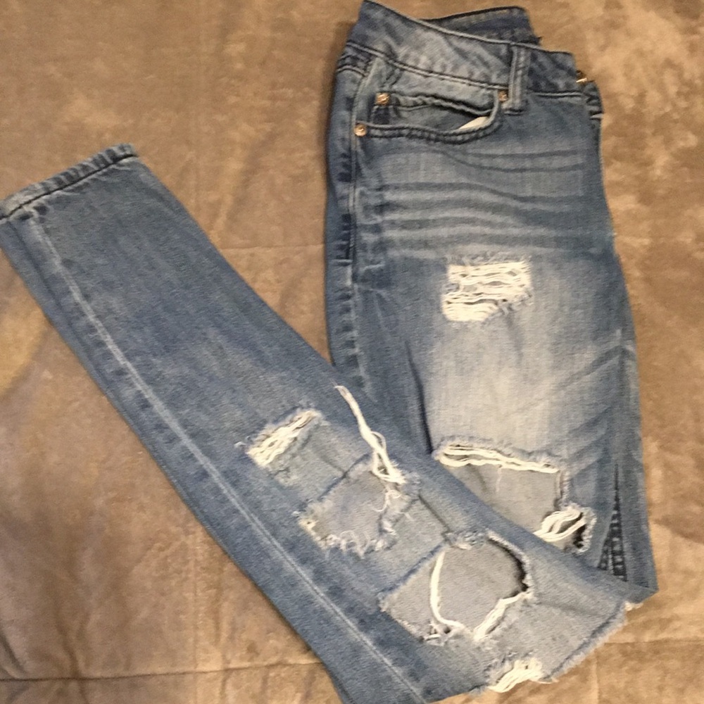 Skinny ripped jeans